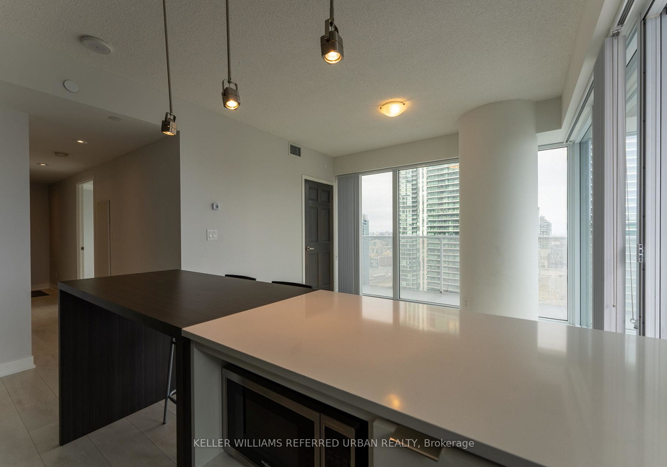 88-harbour-street-toronto-toronto-ontario-c13589582