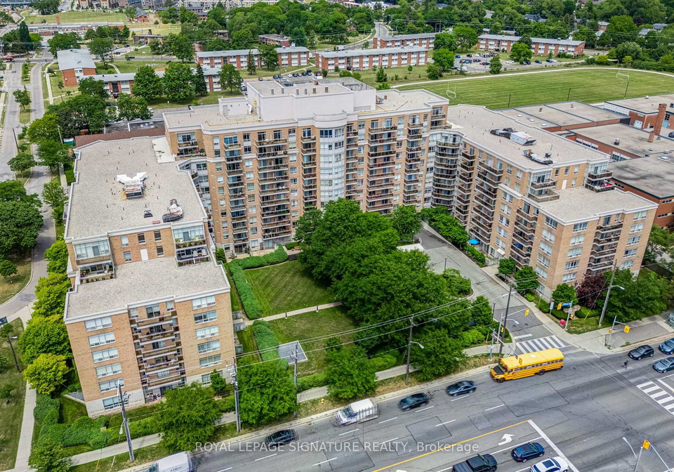 650-lawrence-avenue-w-toronto-toronto-ontario-c13589620