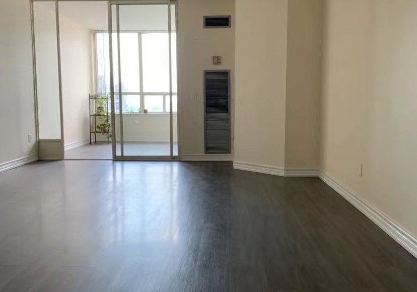 7-bishop-avenue-toronto-north-york-ontario-c13589976
