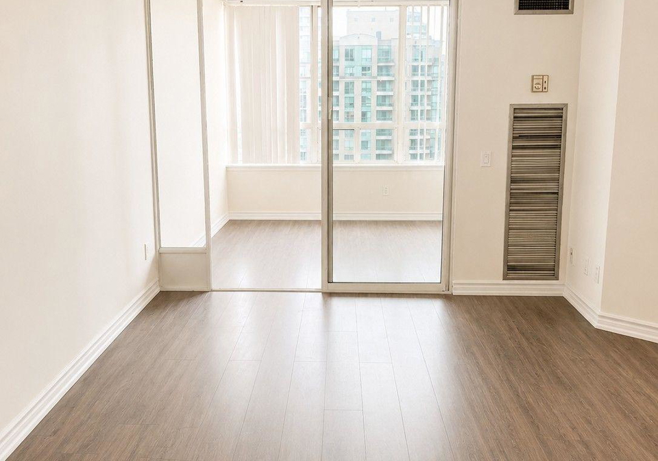 7-bishop-avenue-toronto-north-york-ontario-c13589976