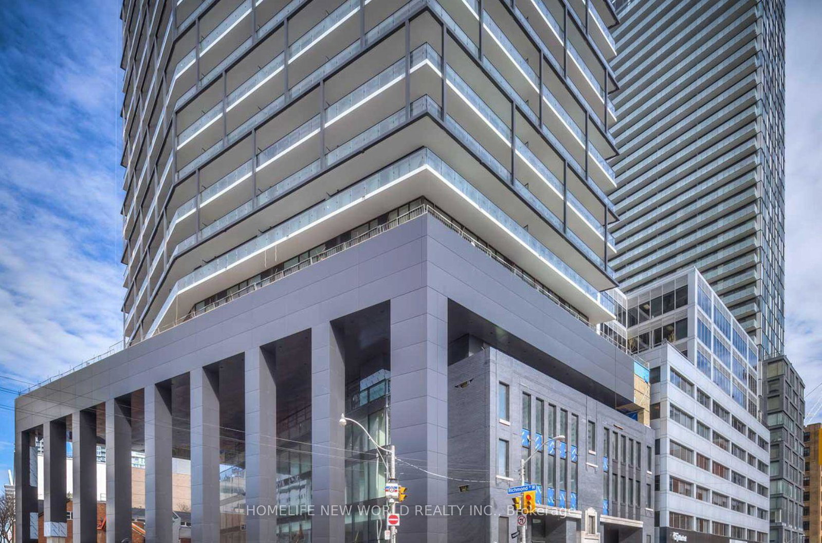125-peter-st-street-toronto-toronto-ontario-c13590414