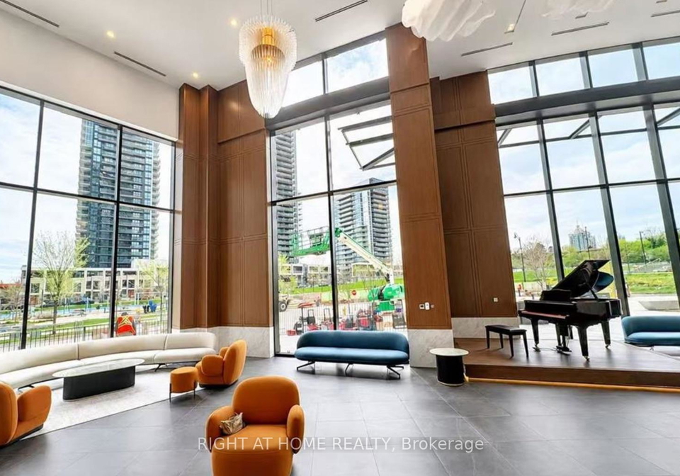18-esther-shiner-boulevard-toronto-north-york-ontario-c13590526