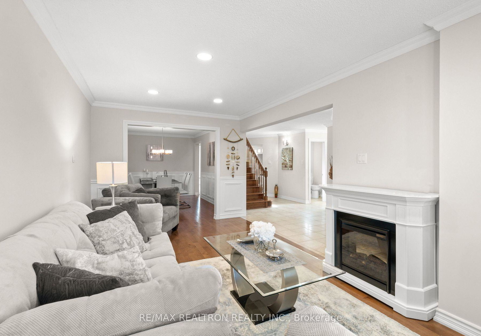 183-holmes-avenue-toronto-north-york-ontario-c13590626