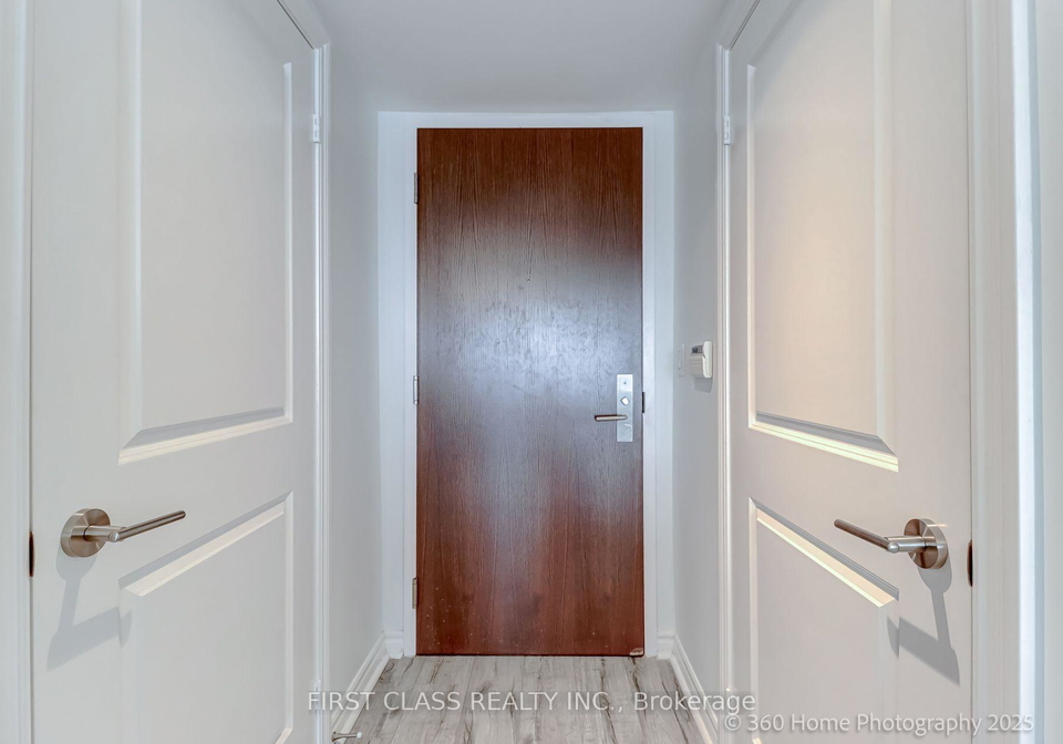 386-yonge-street-toronto-toronto-ontario-c13590750