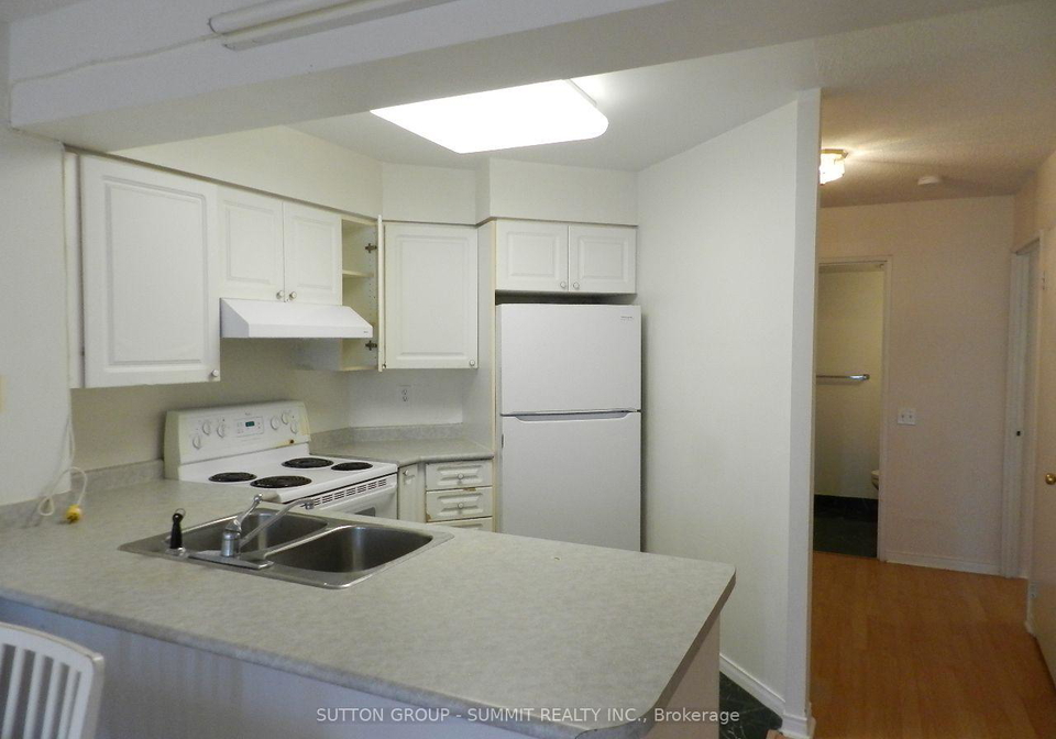 750-bay-street-toronto-toronto-ontario-c13591098