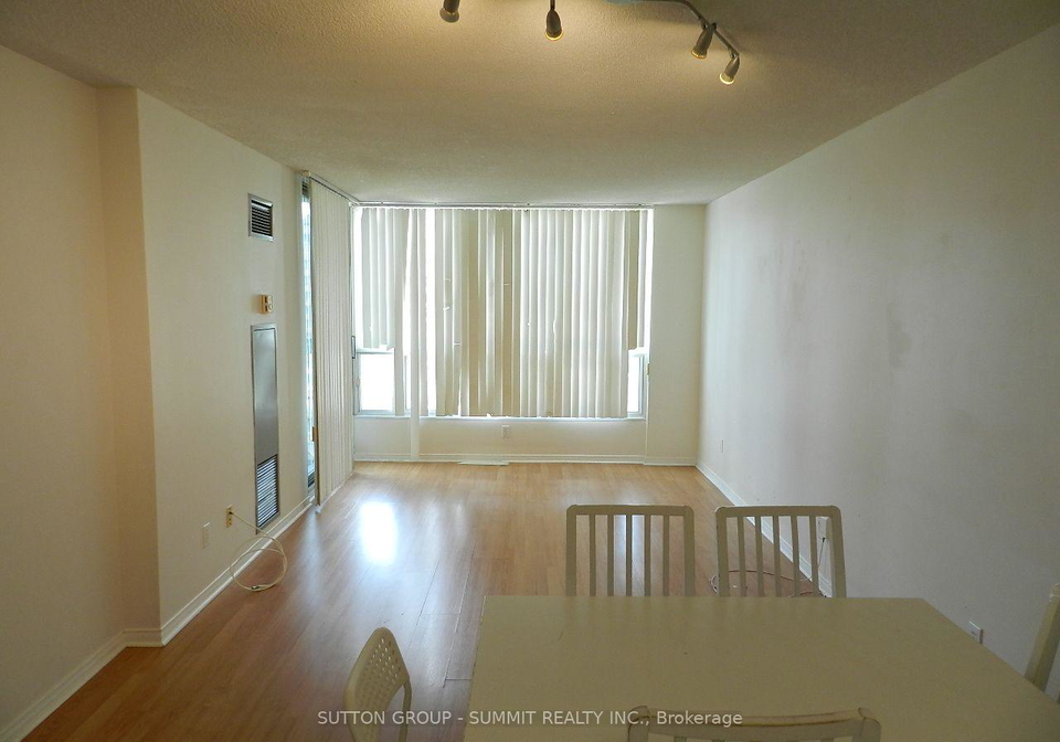 750-bay-street-toronto-toronto-ontario-c13591098