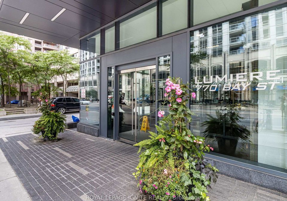 770-bay-street-toronto-toronto-ontario-c13591130