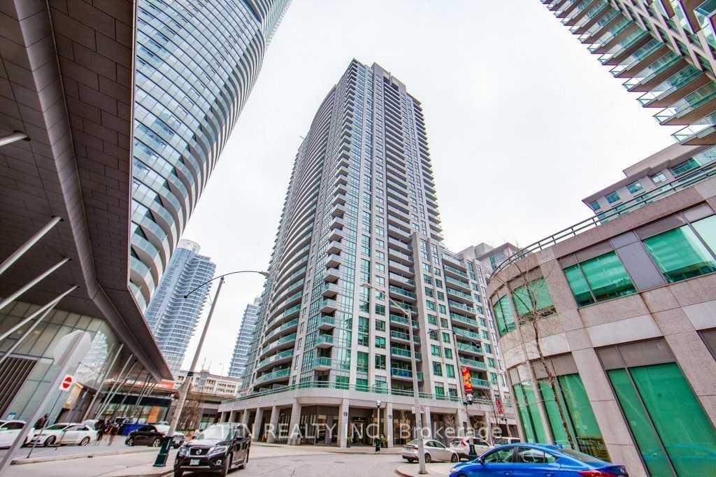 19-grand-trunk-crescent-toronto-toronto-ontario-c13591448