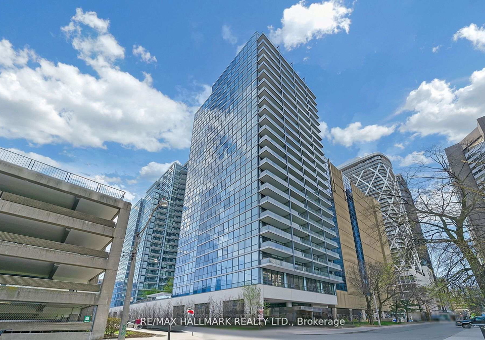 210-simcoe-street-toronto-toronto-ontario-c13591650