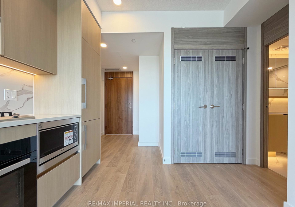 68-esther-shiner-boulevard-toronto-north-york-ontario-c13591858