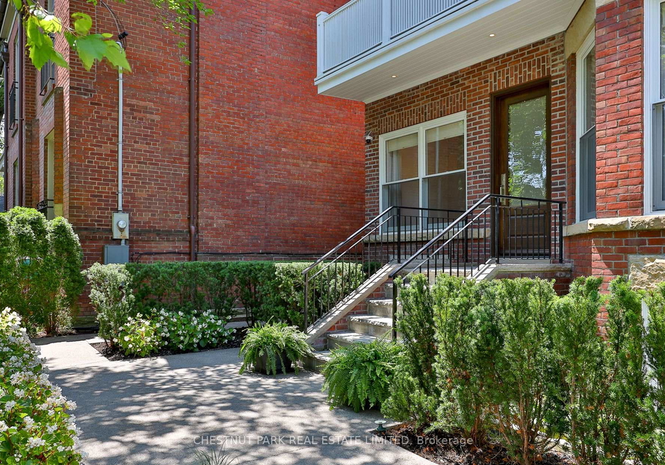 16-scarth-road-toronto-toronto-ontario-c13592056