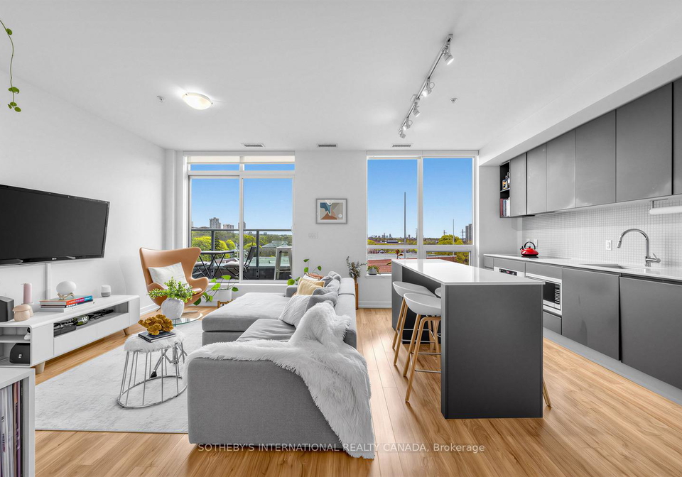 377-madison-avenue-toronto-toronto-ontario-c13592270