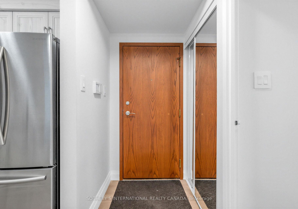 10-queens-quay-w-toronto-toronto-ontario-c13592804