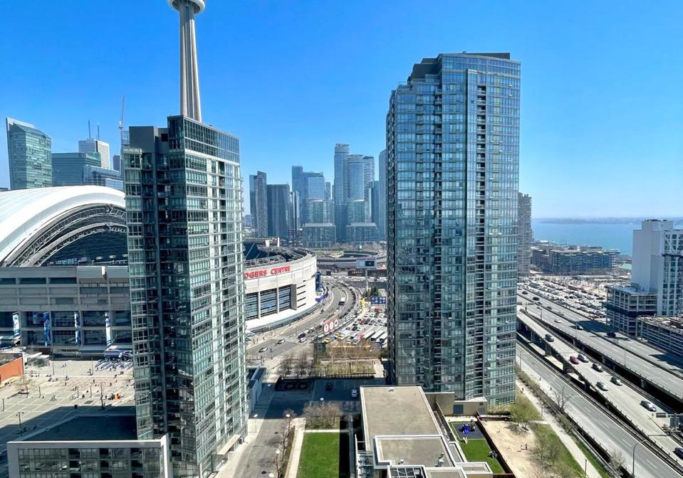 35-mariner-terrace-toronto-toronto-ontario-c13593416