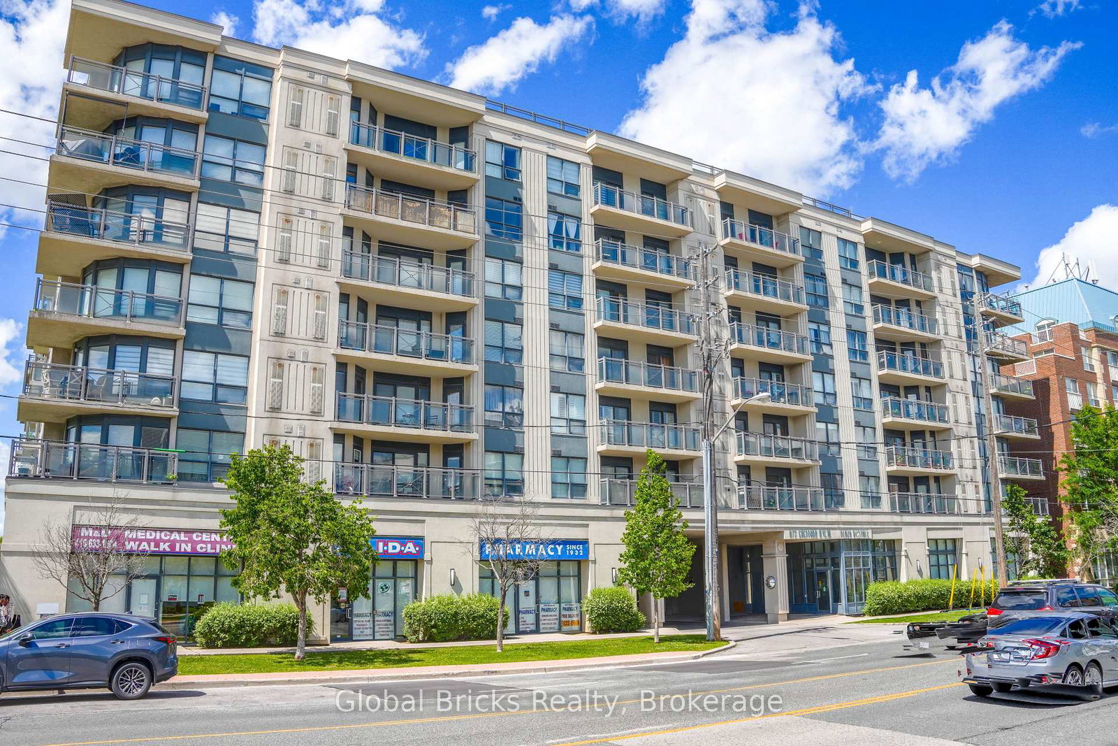 872-sheppard-avenue-w-toronto-toronto-ontario-c13593476