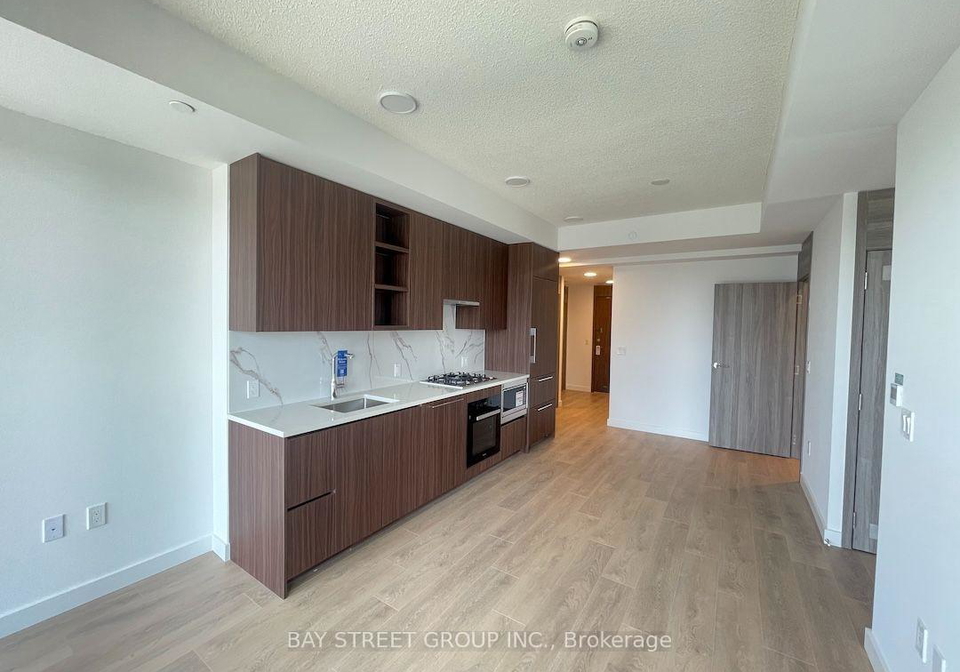 18-esther-shiner-boulevard-toronto-north-york-ontario-c13593682
