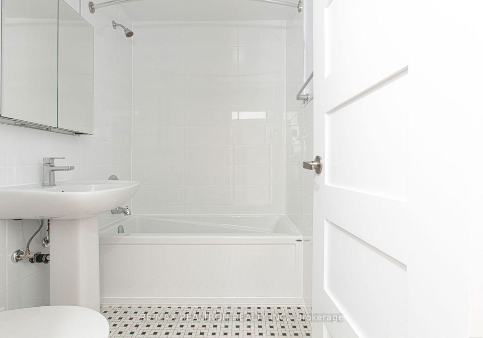 1291-bayview-avenue-toronto-east-york-ontario-c13593932