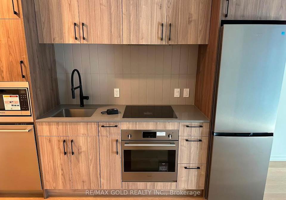 109-erskine-avenue-toronto-toronto-ontario-c13593964
