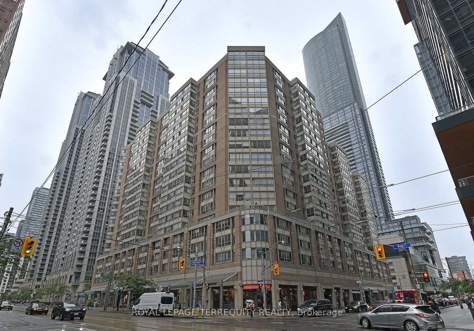 711-bay-street-toronto-toronto-ontario-c13594144