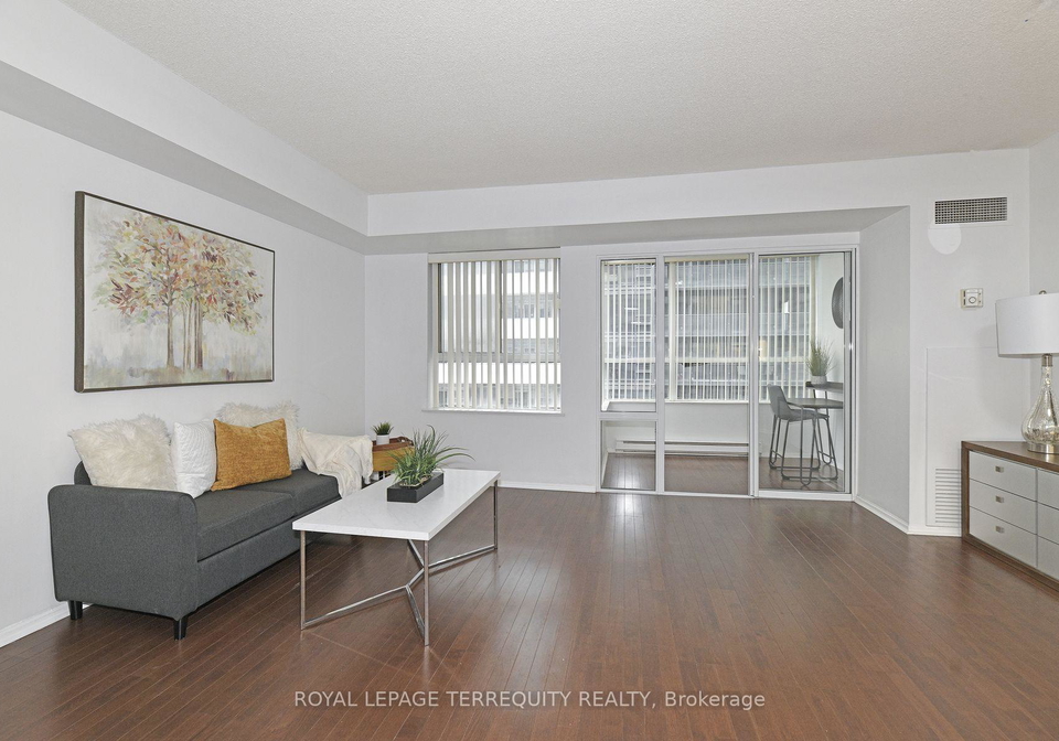 711-bay-street-toronto-toronto-ontario-c13594144