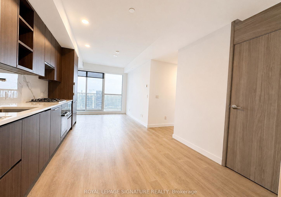 18-esther-shiner-boulevard-toronto-north-york-ontario-c13594342