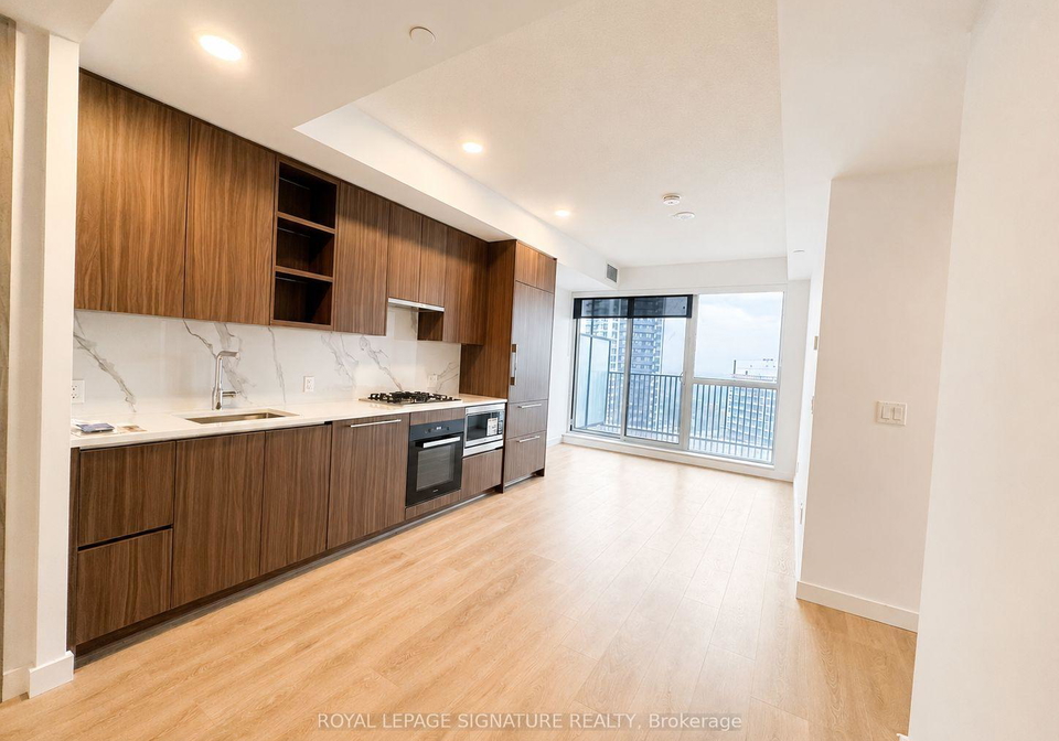 18-esther-shiner-boulevard-toronto-north-york-ontario-c13594342