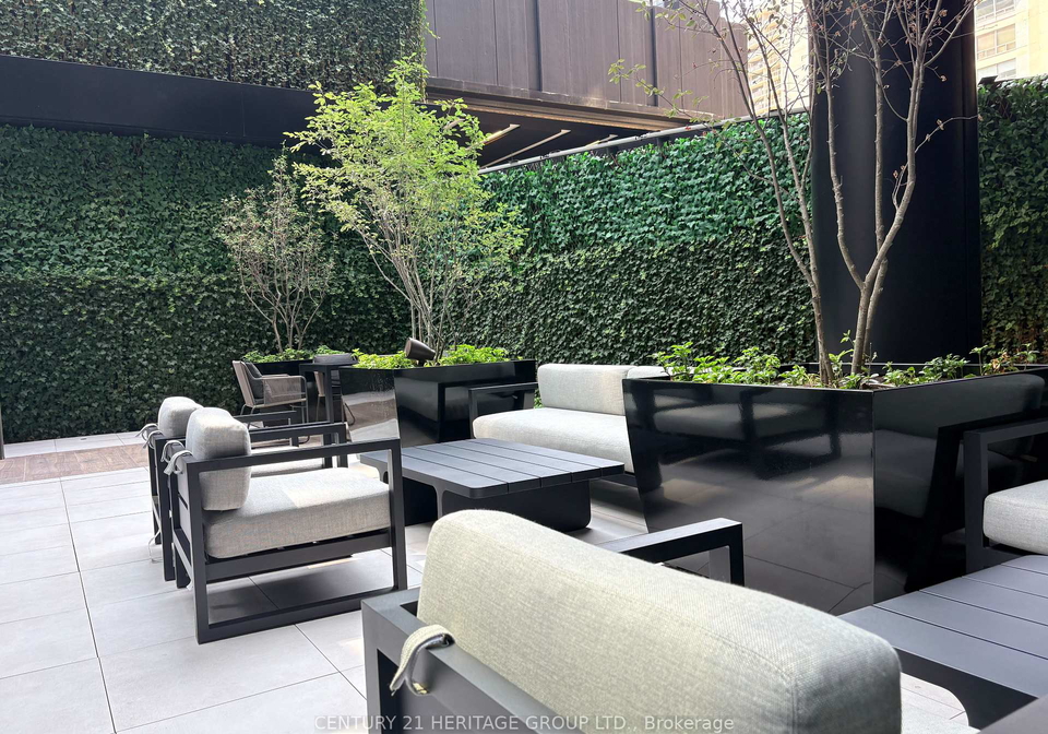 120-broadway-avenue-n-toronto-toronto-ontario-c13594404