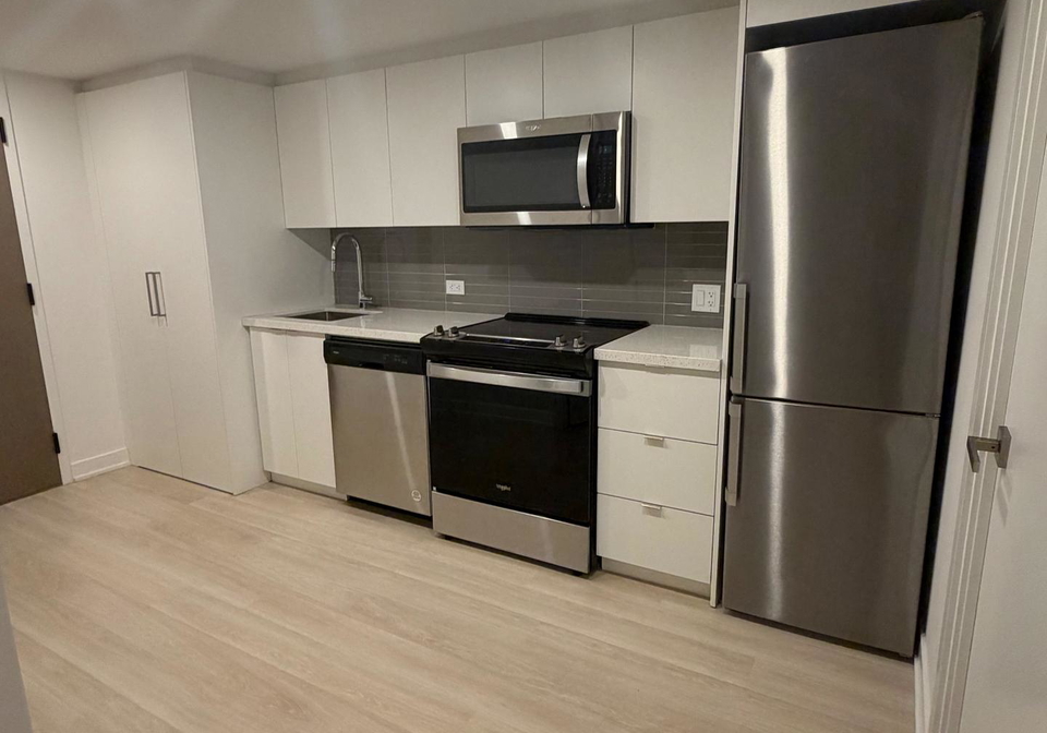 30-tretti-way-toronto-toronto-ontario-c13594518