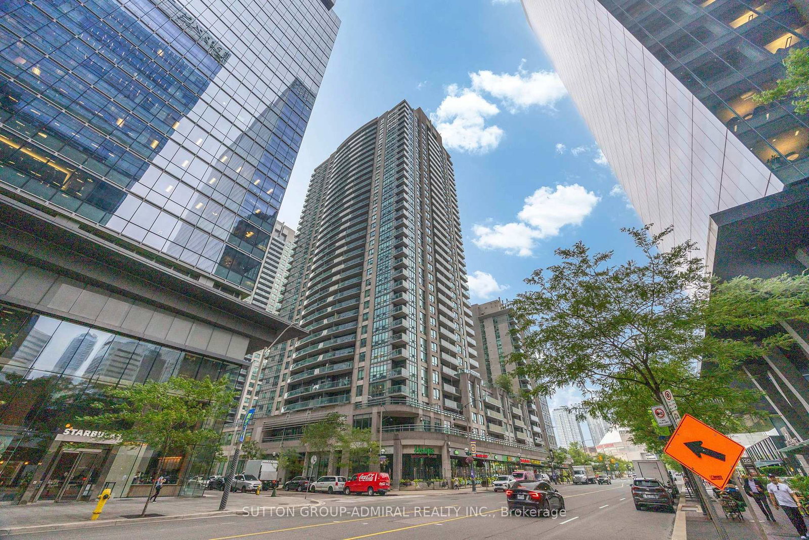 30-grand-trunk-crescent-toronto-toronto-ontario-c13594604