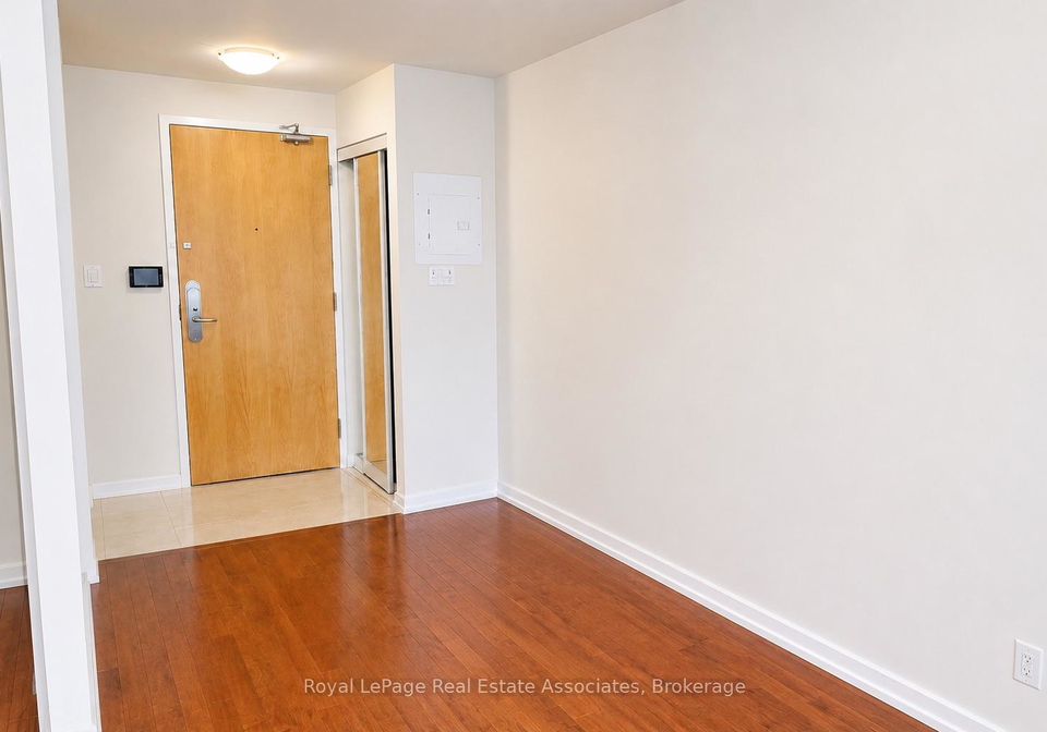 65-bremner-boulevard-toronto-toronto-ontario-c13594678