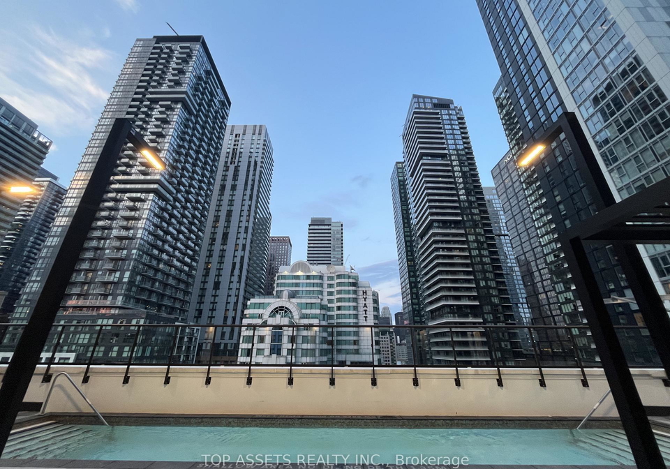 400-king-street-w-toronto-toronto-ontario-c13594910