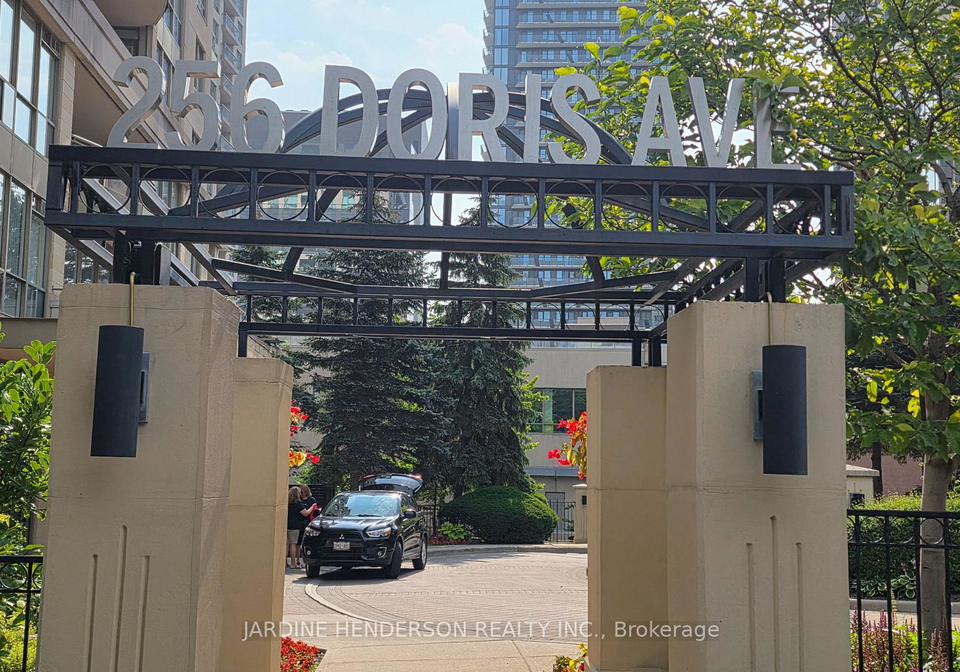 256-doris-avenue-toronto-north-york-ontario-c13595360
