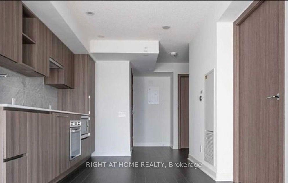 17-bathurst-street-toronto-toronto-ontario-c13595630