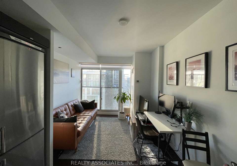 170-fort-york-boulevard-toronto-toronto-ontario-c13595846