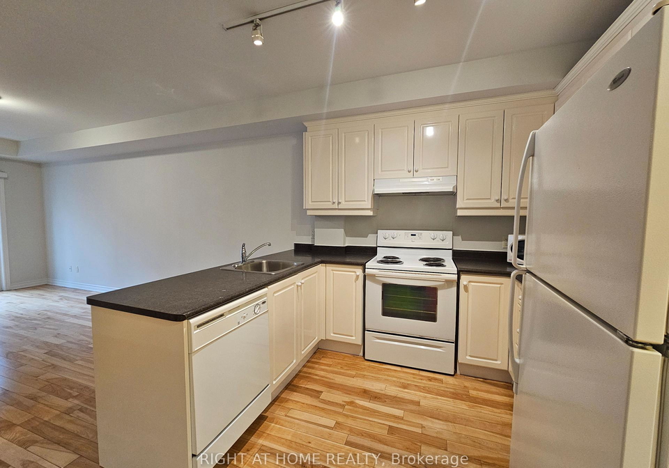 648a-yonge-street-toronto-toronto-ontario-c13595982