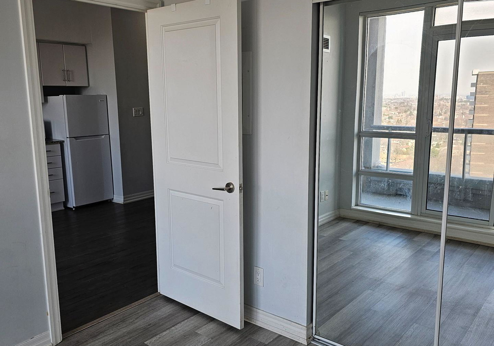 30-herons-hill-way-toronto-north-york-ontario-c13596050
