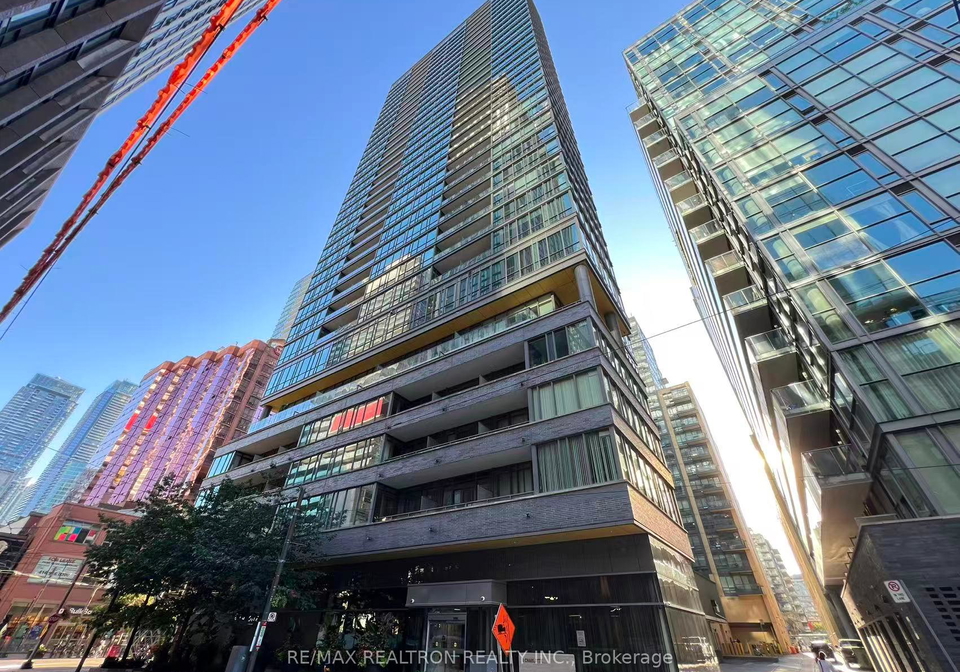 8-charlotte-street-toronto-toronto-ontario-c13596108