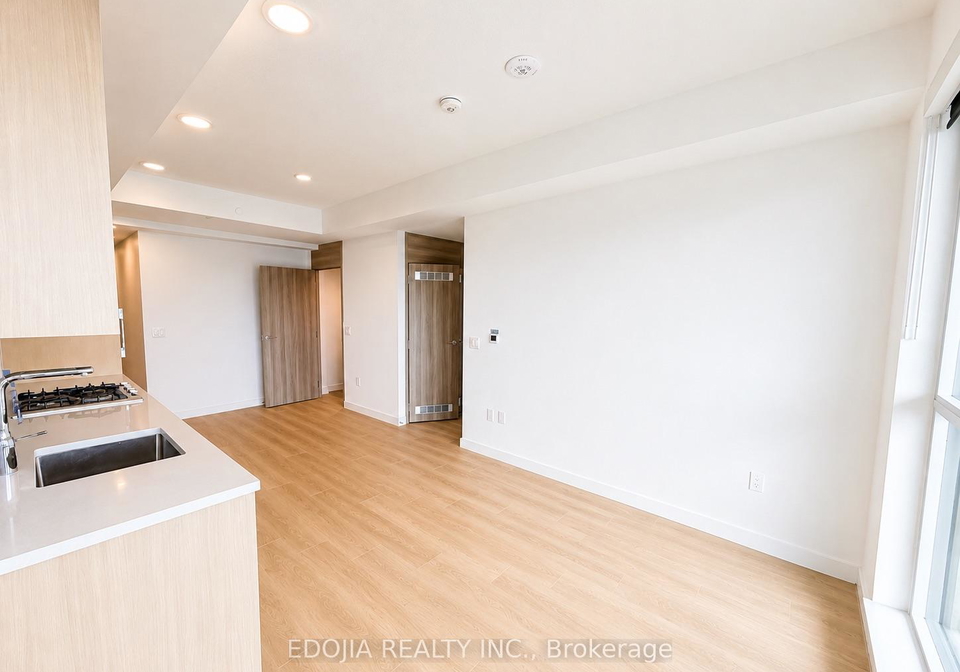 18-esther-shiner-boulevard-toronto-north-york-ontario-c13596228