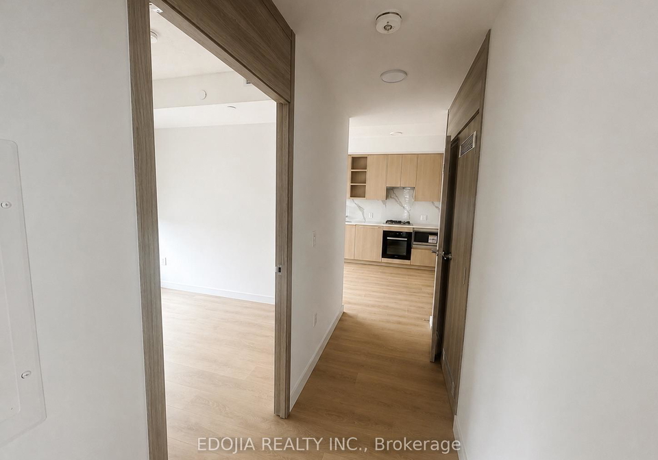 18-esther-shiner-boulevard-toronto-north-york-ontario-c13596228