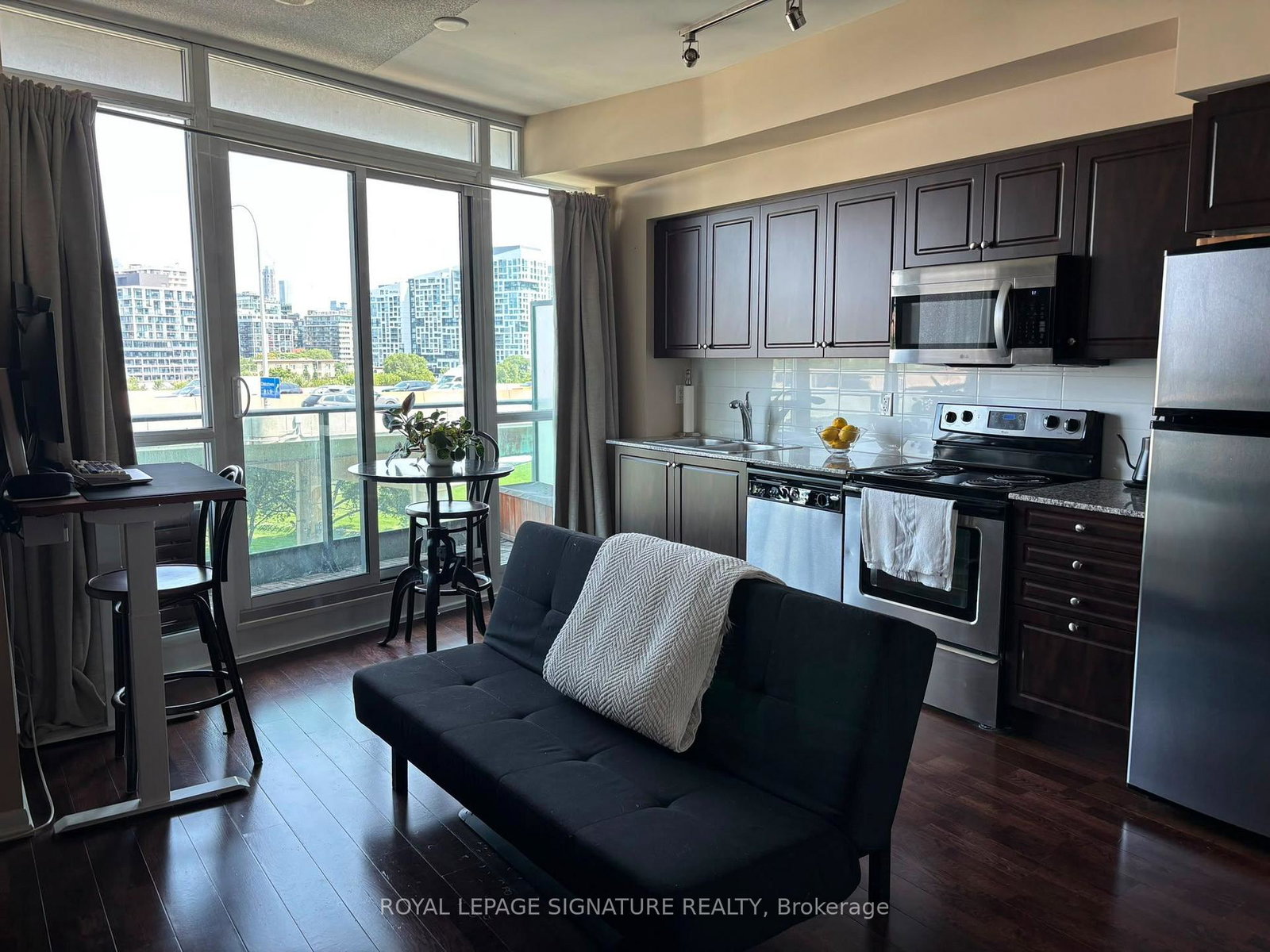 209-fort-york-boulevard-toronto-toronto-ontario-c13596266