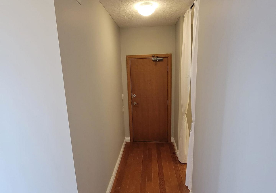 33-sheppard-avenue-e-toronto-north-york-ontario-c13596966
