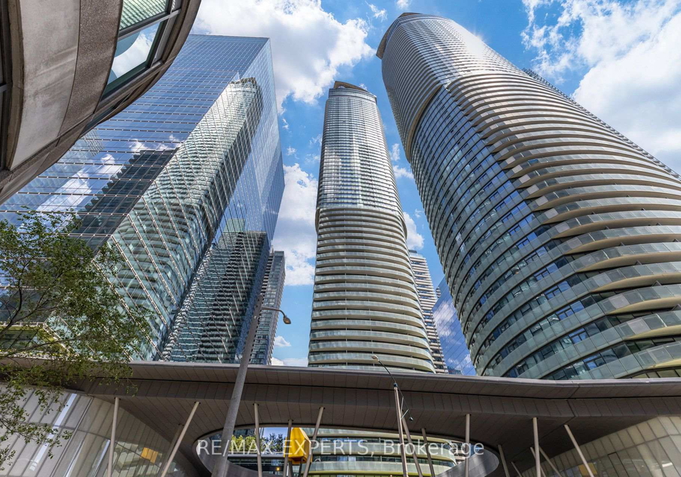 12-york-street-toronto-toronto-ontario-c13597030