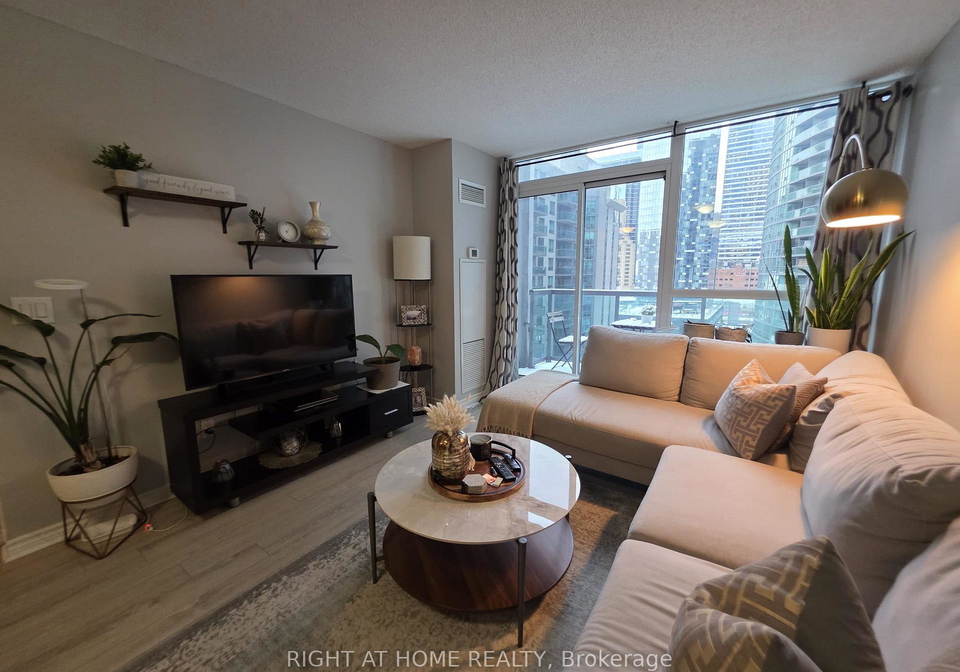 25-lower-simcoe-street-toronto-toronto-ontario-c13597142