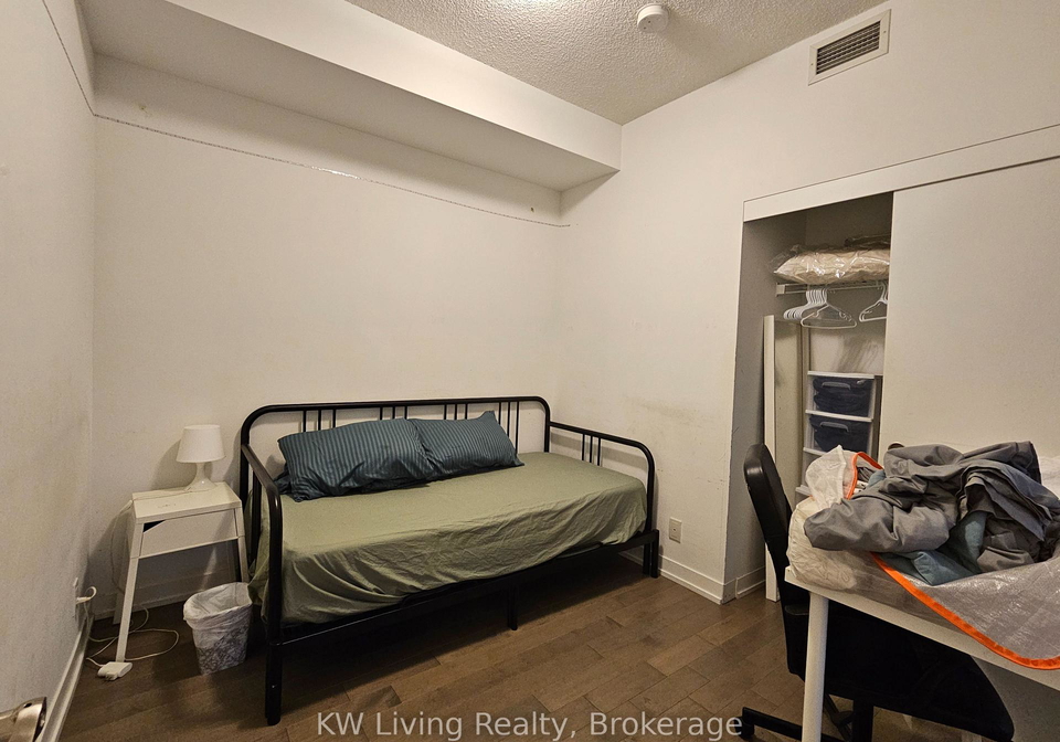 10-willison-square-toronto-toronto-ontario-c13597278