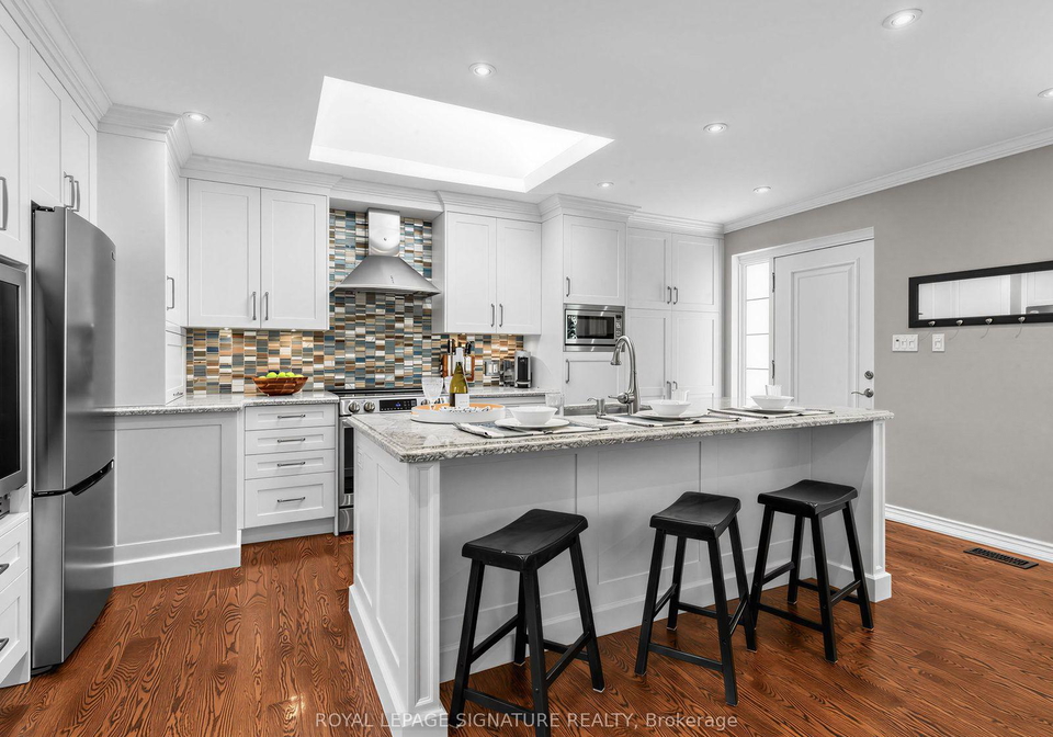 25-overton-crescent-toronto-north-york-ontario-c13597520