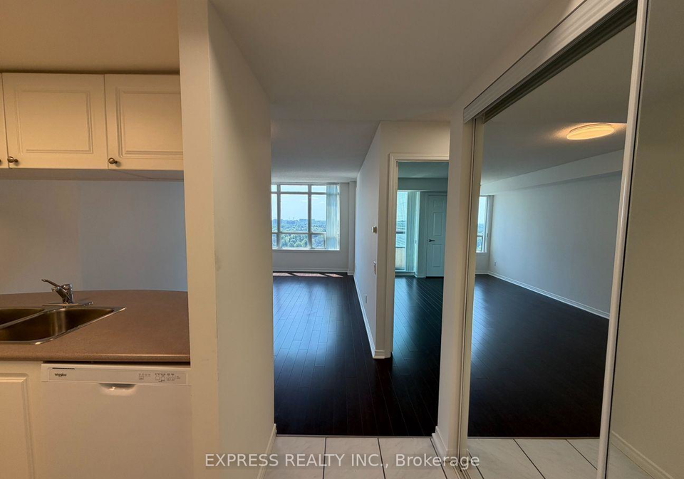 8-hillcrest-avenue-toronto-north-york-ontario-c13597580