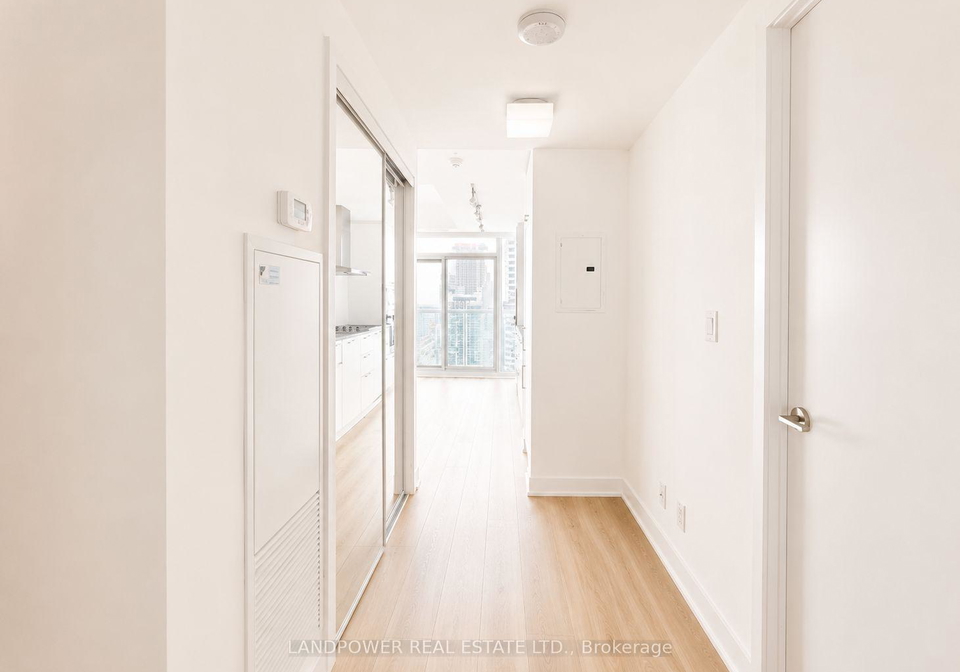 12-york-street-toronto-toronto-ontario-c13597812