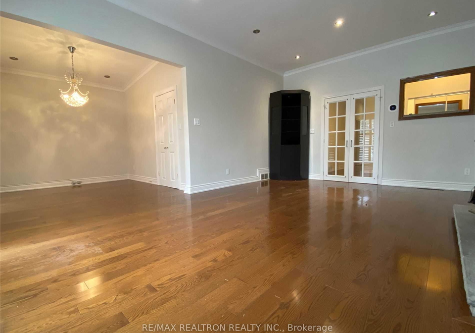 38-bayberry-crescent-toronto-north-york-ontario-c13597954