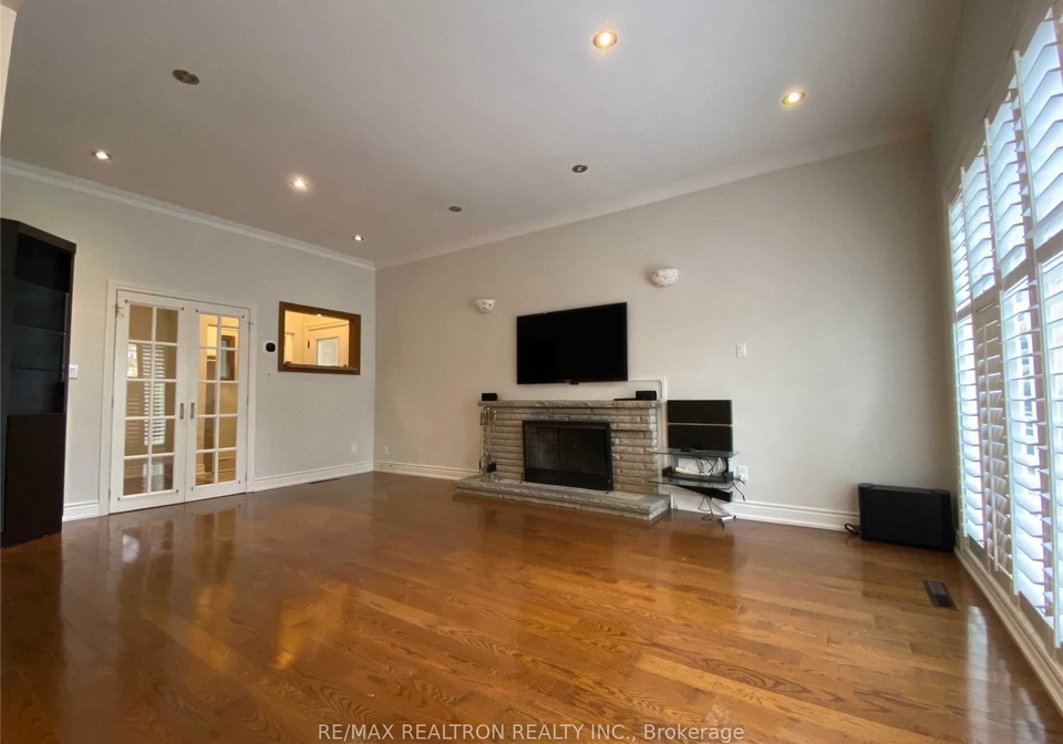38-bayberry-crescent-toronto-north-york-ontario-c13597954