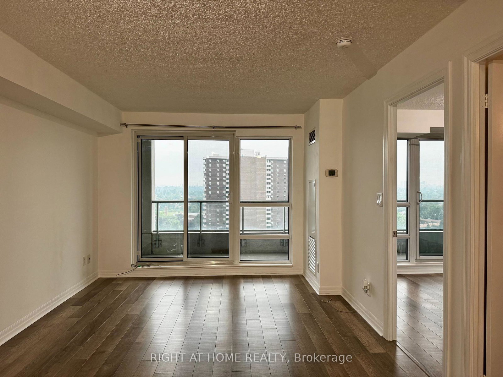 2015-sheppard-avenue-e-toronto-north-york-ontario-c13597960